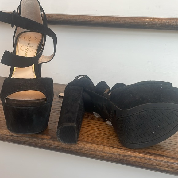 Jessica Simpson platform heel - Picture 2 of 2